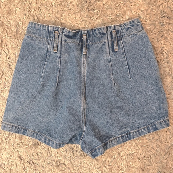 Abercrombie & Fitch - Natural Rise Short - Paper-bag Waist Button Front Denim - Picture 5 of 10